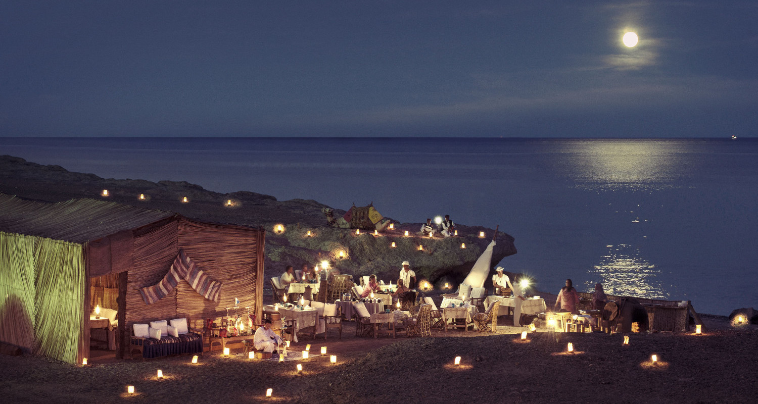 Fish Restaurant Baraka at night