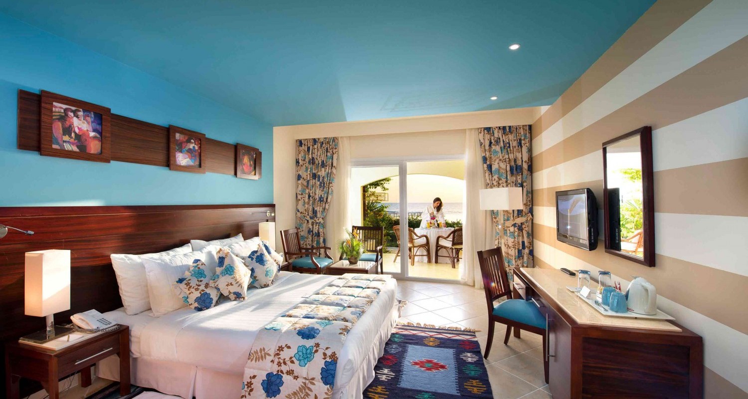 superior-beach-front-roomopt